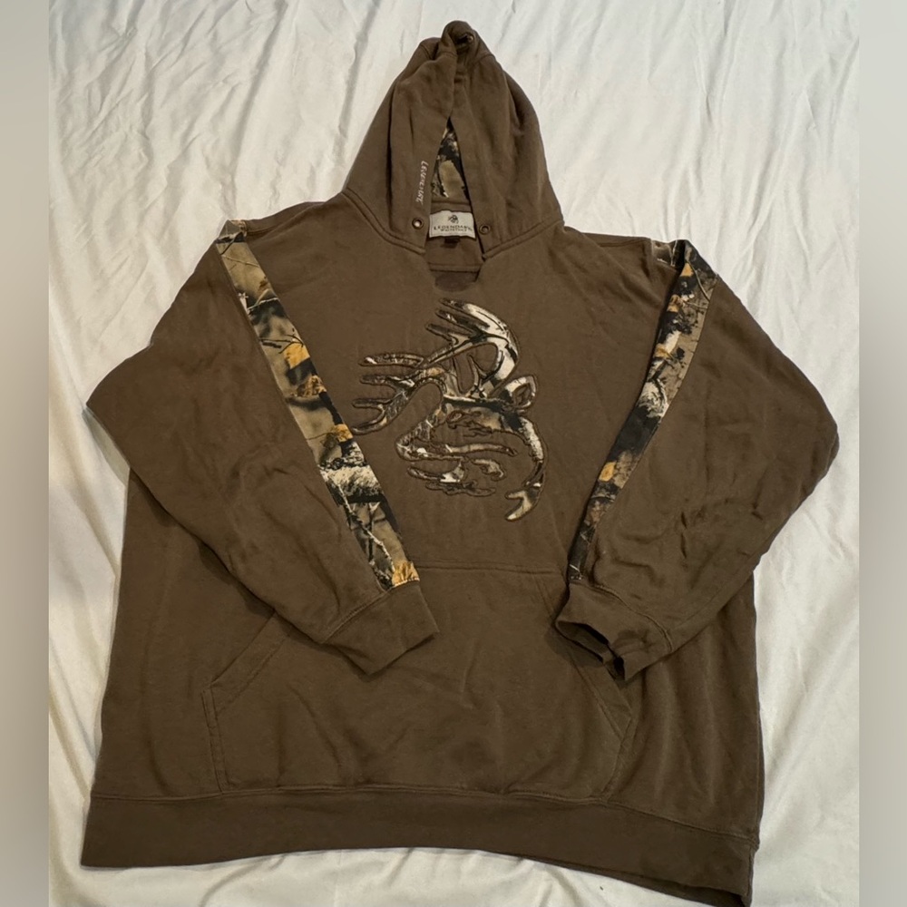 Legendary Whitetails brown XL hoodie logo & camo inside the hood & on sleeves